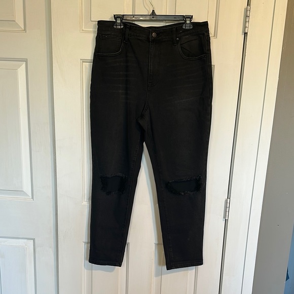No Boundaries Black Jean size 15 - Picture 1 of 4
